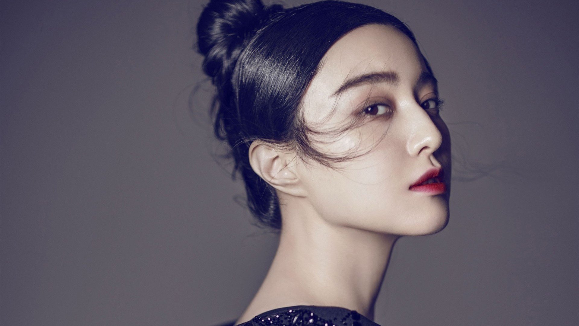 英超攻防对决：激情碰撞之间展现极致实力，英超高对抗