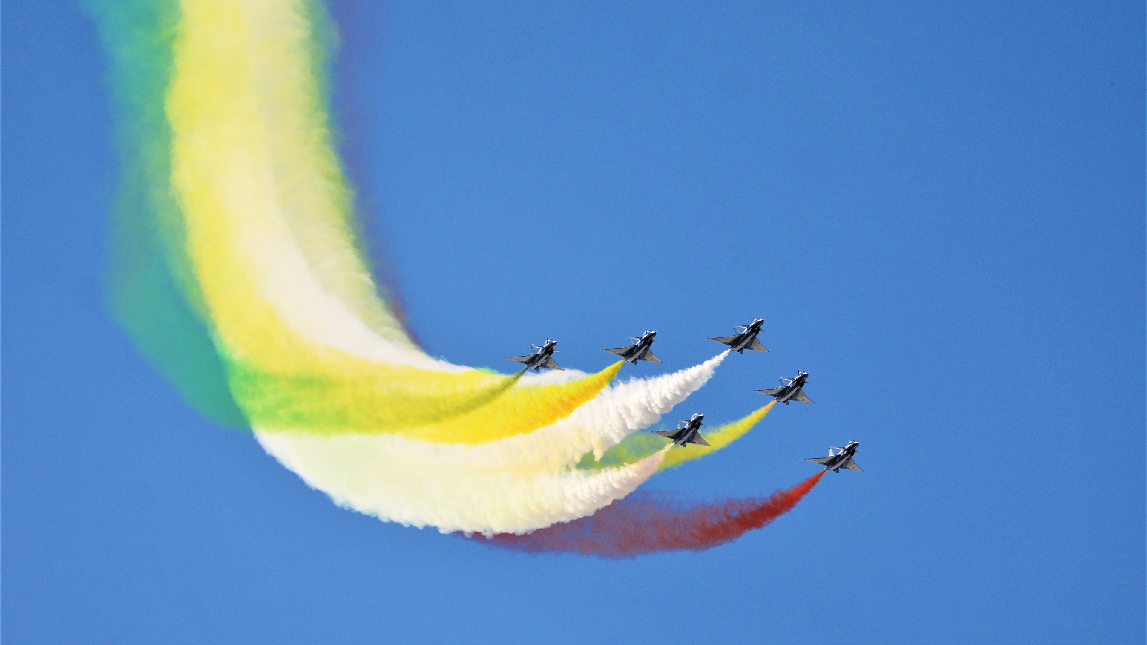 跳水稳定输出吉尔吉斯斯坦锁定奖牌希望，吉尔吉斯斯坦 举重